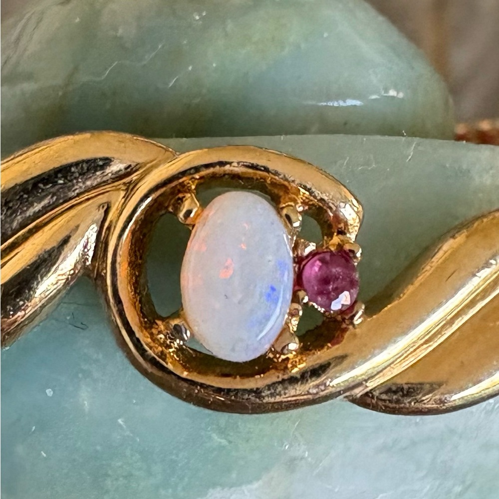 Gorgeous Genuine Opal Ruby 18K Gold plated Deco Women's Bracelet nice Condition